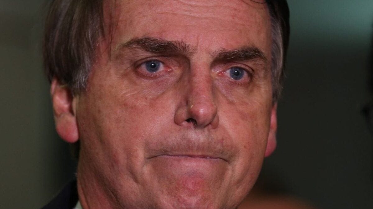 Bolsonaro diz que acorda todos os dias