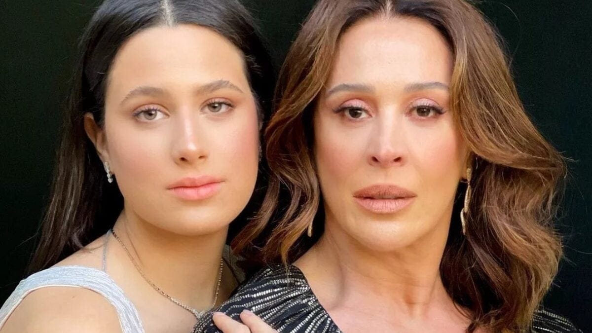 Claudia Raia se pronuncia após críticas por dizer que deu vibrador à filha aos 12 anos