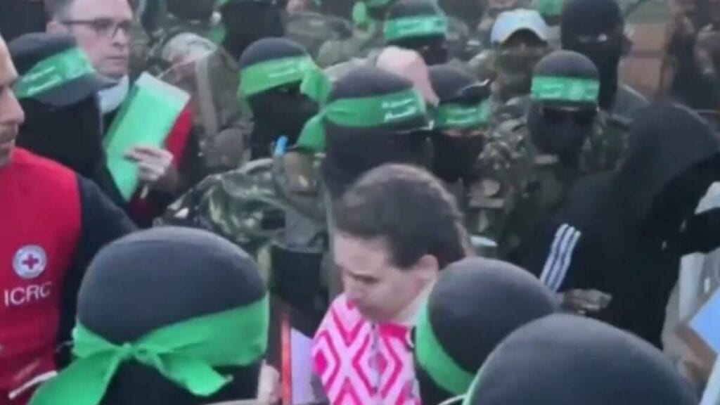 Hamas liberta primeiros reféns após início de cessar-fogo em Gaza