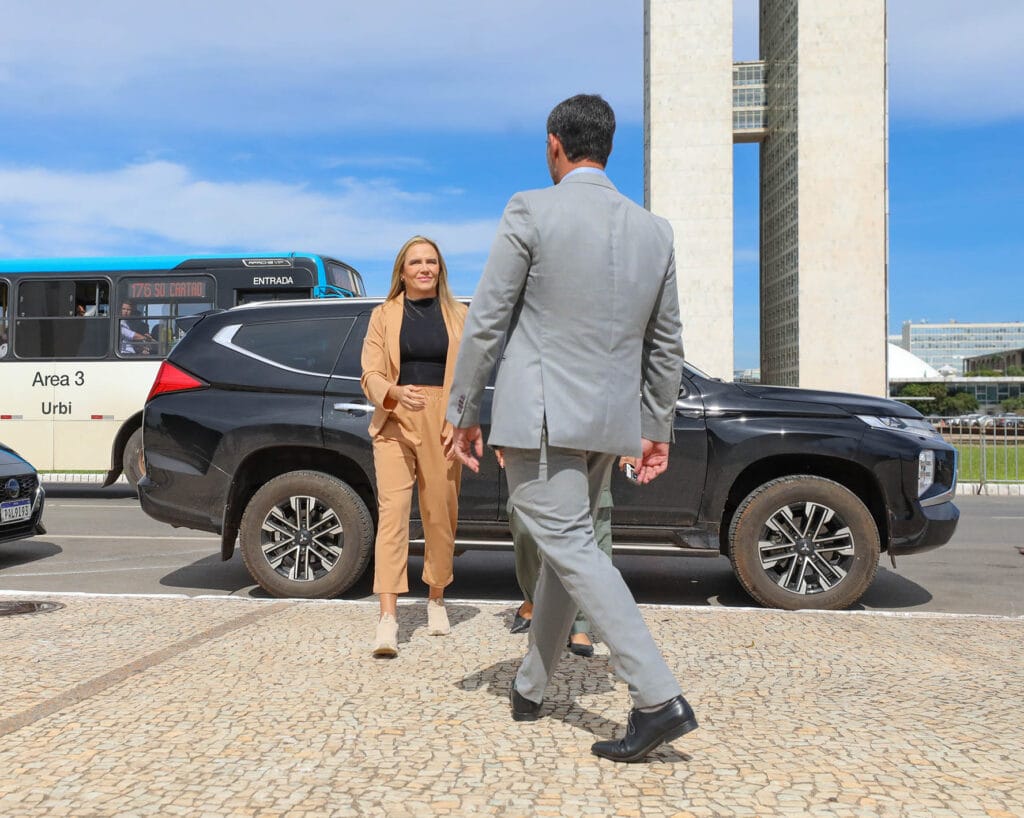 Patrimônio histórico e acessibilidade são preservados na Esplanada com entrega de Rota Acessível e restauração de pedras portuguesas