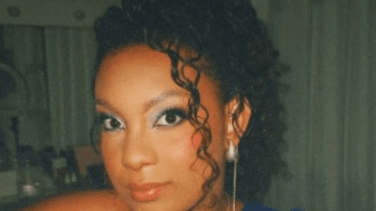 Maria Eduarda Souza Augusto, de 18 anos, morreu na madrugada do último domingo (12) (Foto: Reprodução)
