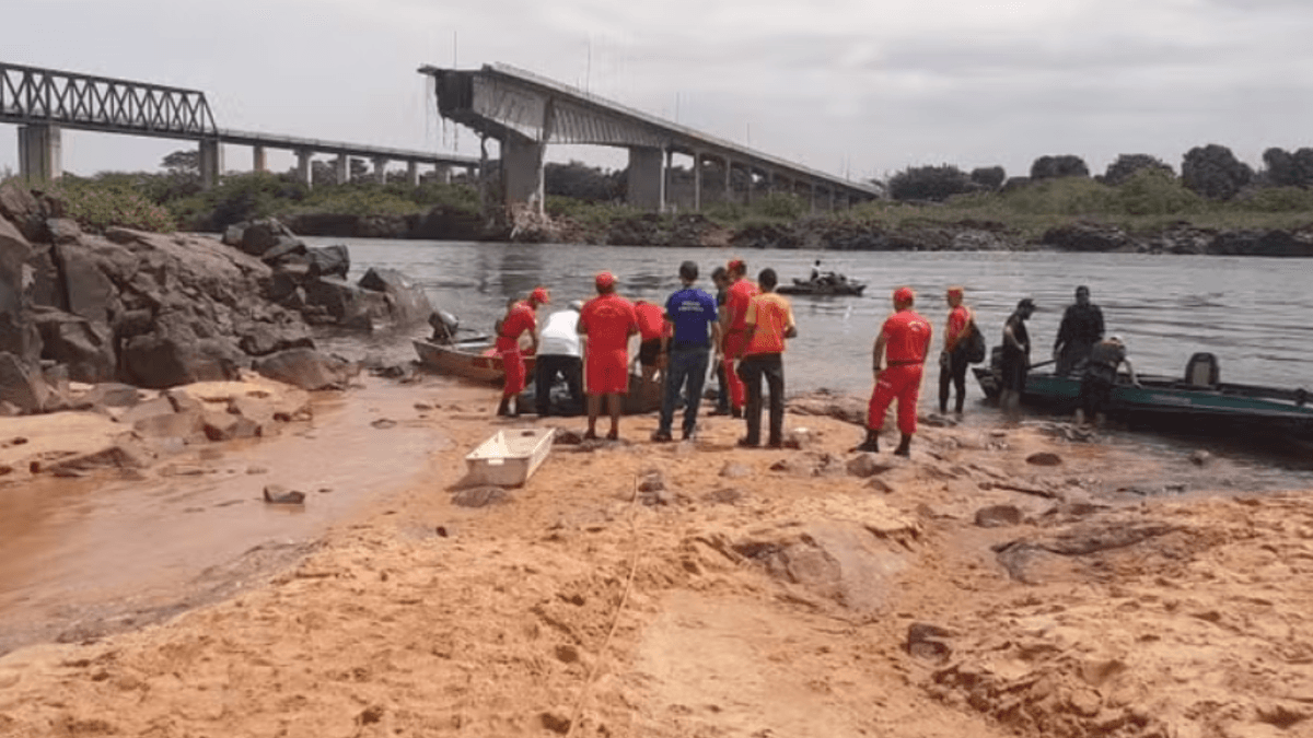 Corpo de bombeiros retoma as buscas por desaparecidos no Rio Tocantins nesta terça-feira (Foto: Divulgação/Corpo de Bombeiros do Tocantins)