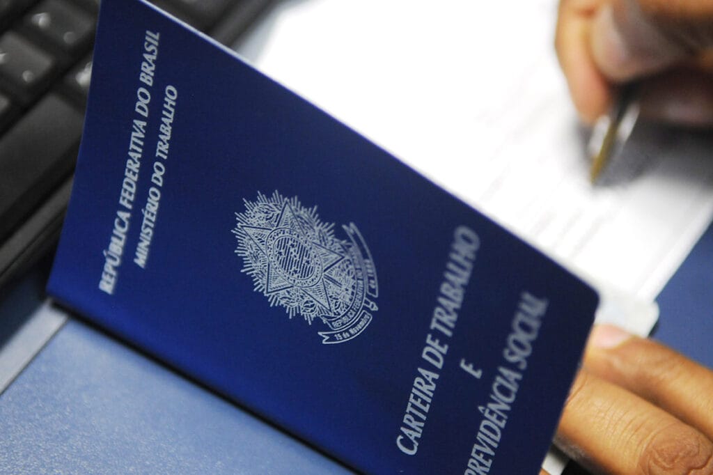 Semana abre com 207 vagas de emprego disponíveis no Distrito Federal