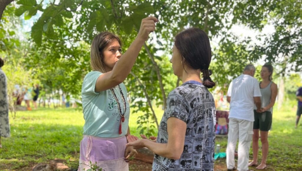 Escola Alma de Benzedeiras realiza cerimônia para mais de 200 pessoas e pets no Parque da Asa Sul