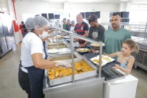 GDF vai ampliar refeições para todos os restaurantes comunitários em 2025
