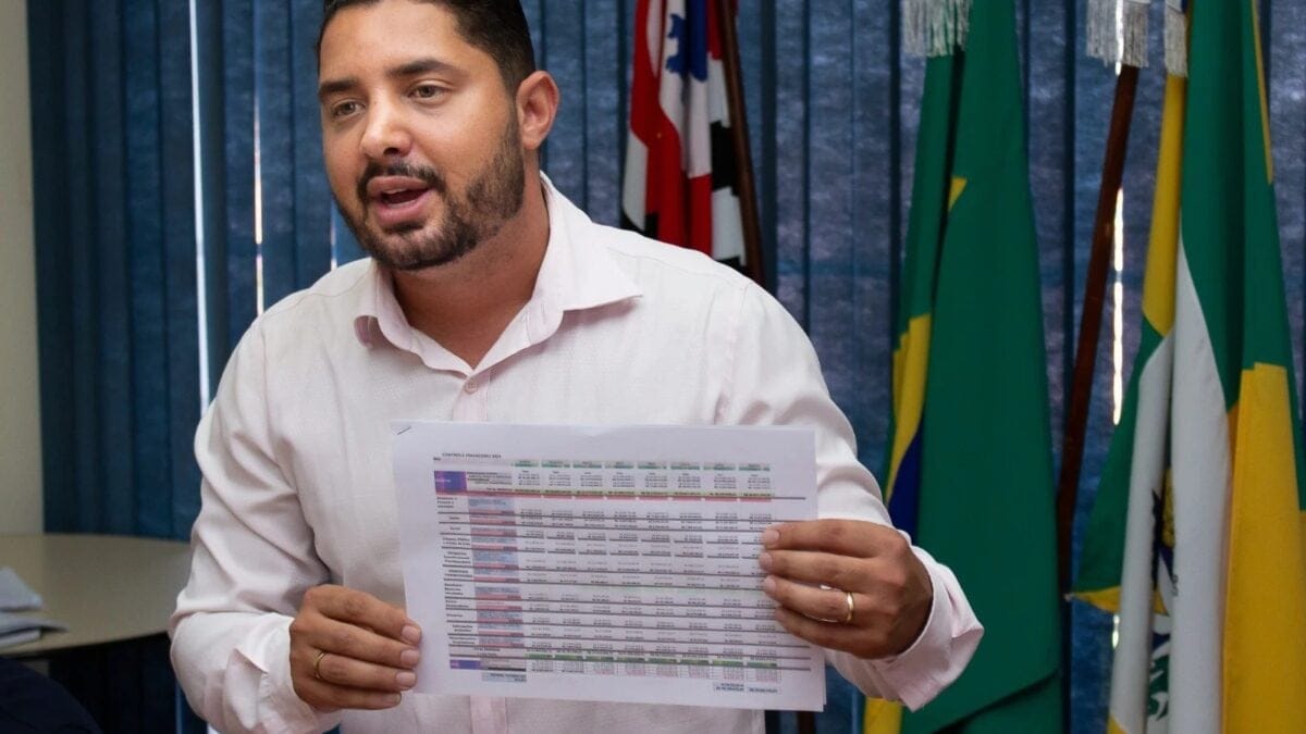 Prefeito de Ourinhos (SP) cancela carnaval para compra de máquinas de raio-x Guilherme Gonçalves primeiro catador de lixo eleito prefeito