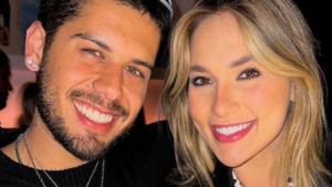 Virginia posta foto de calcinha e resposta de Zé Felipe viraliza Influencer surgiu no status do Whatsapp usando peça íntima; veja foto