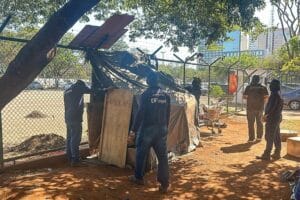 Ação de acolhimento do GDF atende 37 pessoas em situação de rua no Plano Piloto