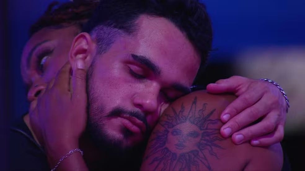 Beijo entre Thamiris e João Gabriel gera polêmica