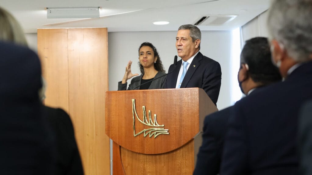 Em decisão unânime, STF mantém prisão de Braga Netto