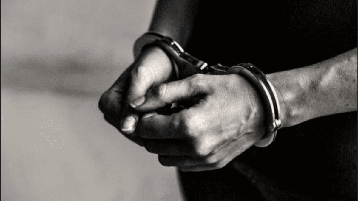 O homem usava perfil falso para receber doações (Foto: Freepik)