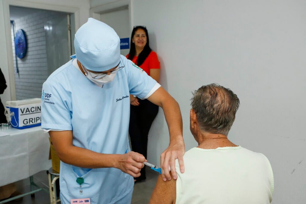 Mais de 100 salas estão disponíveis para vacinação contra gripe no DF