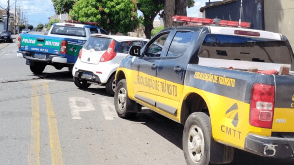 Motorista é preso após bater recorde de embriaguez ao volante, em Goiás