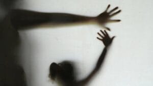 Mãe admitiu ter esganado a filha (Foto: Freepik)