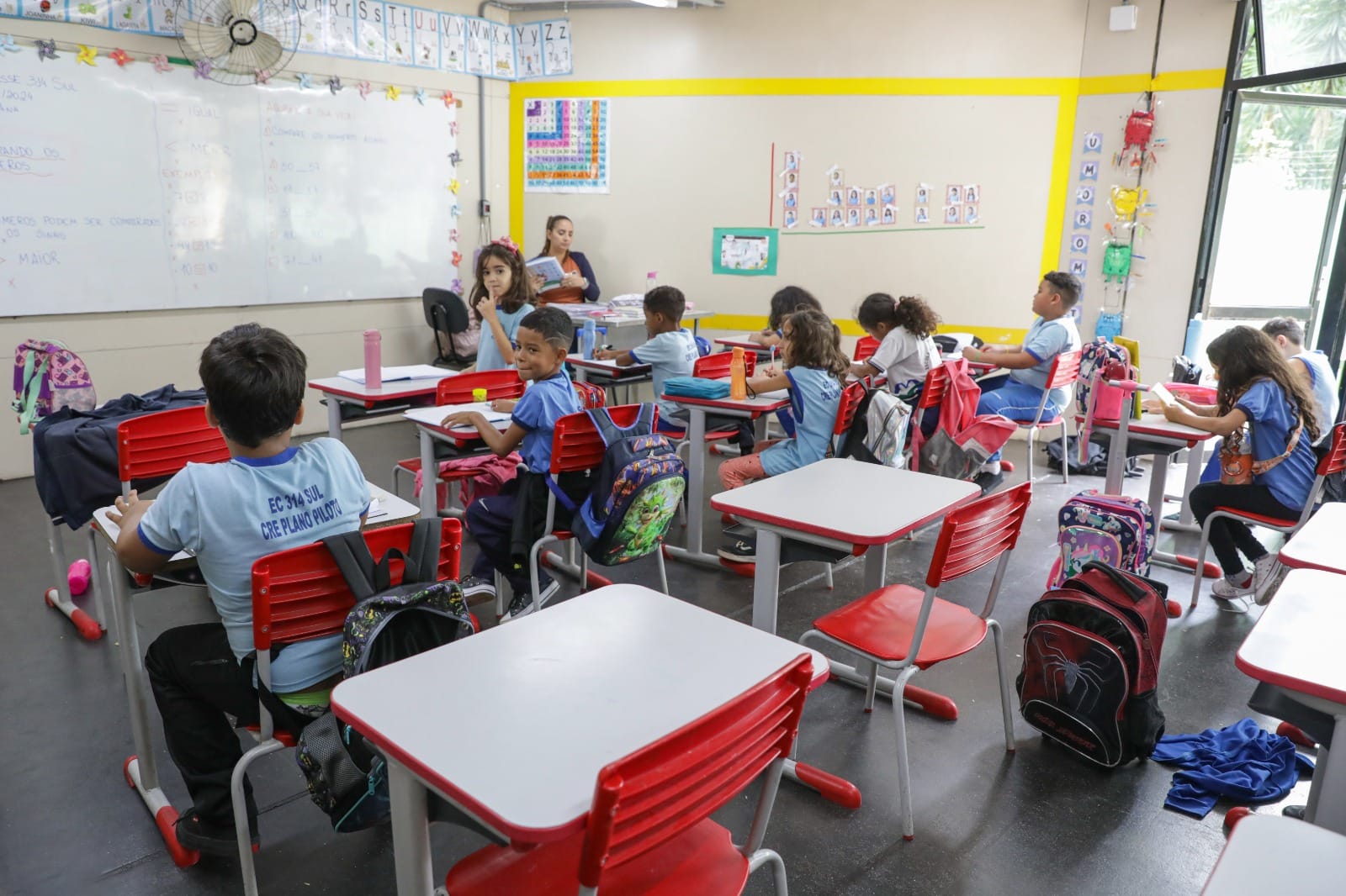 Oferta de busca ativa escolar é destaque na 21ª edição do Dia da Mulher