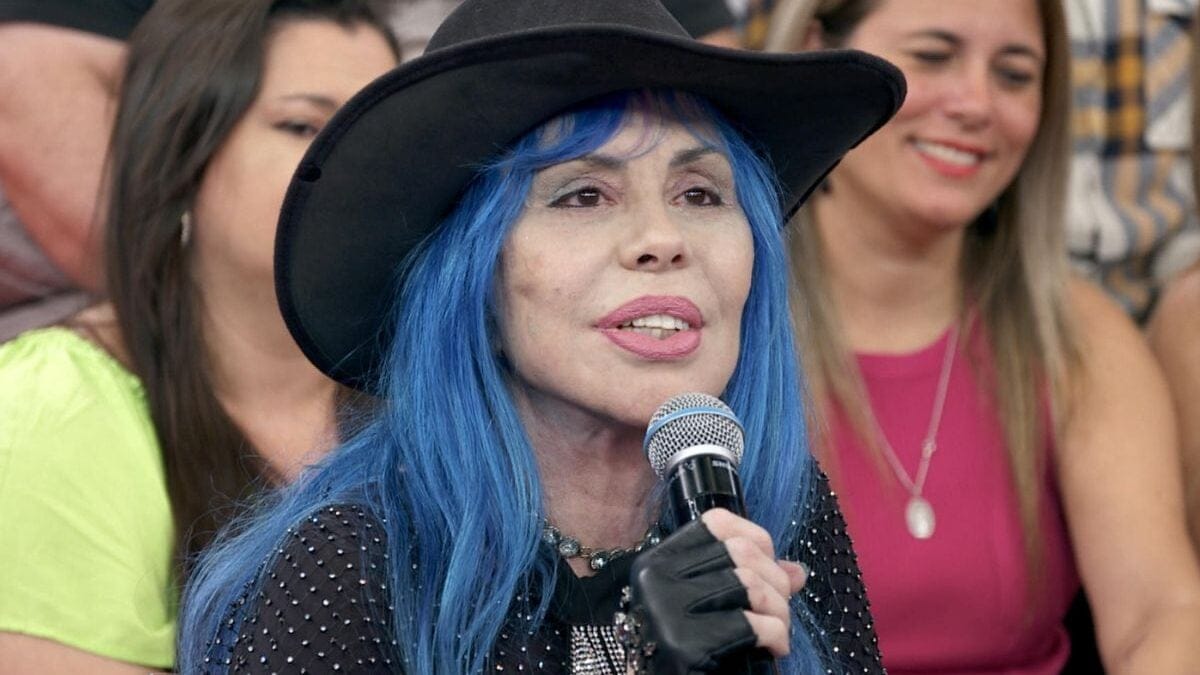 Baby do Brasil pede para que vítimas de abuso sexual perdoem agressores; vídeo A fala da cantora ocorreu num culto em São Paulo