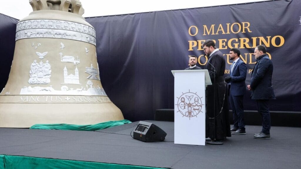 Sino Vox Patris é oficialmente entregue e começa viagem rumo a Trindade