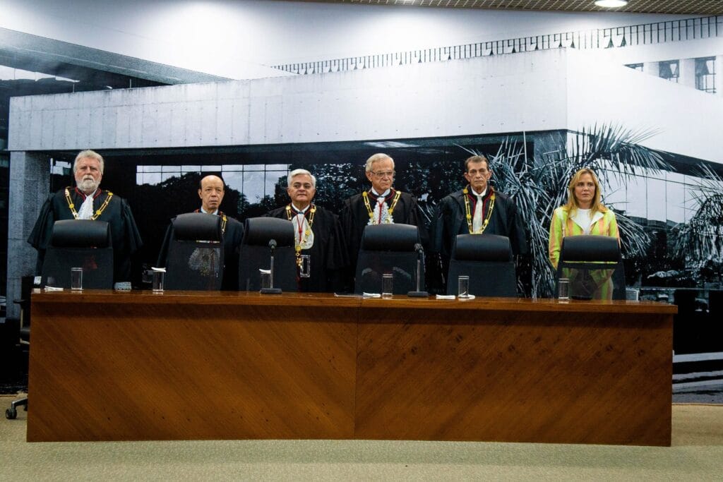 Vice-governadora Celina Leão participa de homenagem ao desembargador José Colombo de Sousa