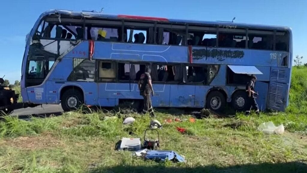 Acidente com ônibus em MG: 11 passageiros embarcaram em Anápolis e 33 em Goiânia