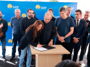 Ao lado de Ibaneis, Daniel Donizet inaugura Quadra Parque do Gama
