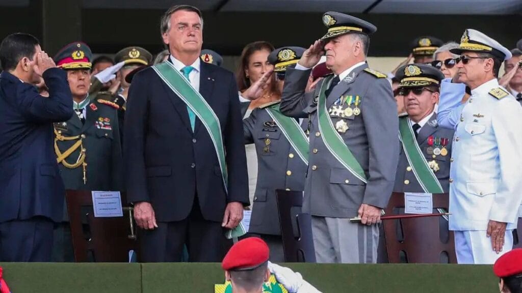 Bolsonaro foi ameaçado de prisão se levasse golpe adiante, diz ex-chefe da Aeronáutica