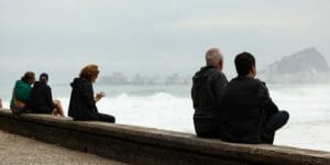Frente fria se aproxima do Rio e pode provocar fortes rajadas de vento