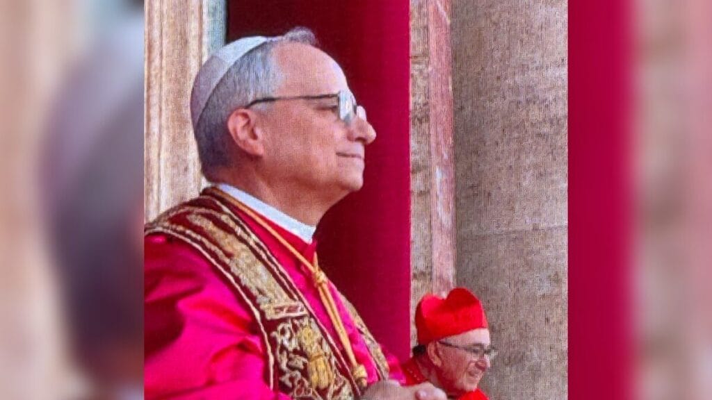 Lula cumprimenta novo papa e pede continuidade do legado de Francisco