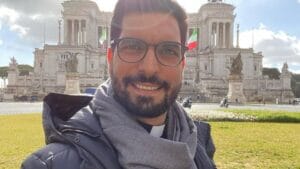 Padre brasileiro bonito que foi ao Vaticano para o conclave viraliza: