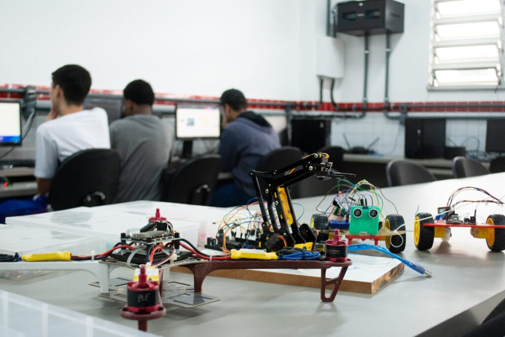 Inscrições para cursos técnicos e de qualificação da Educação abrem nesta sexta (20)