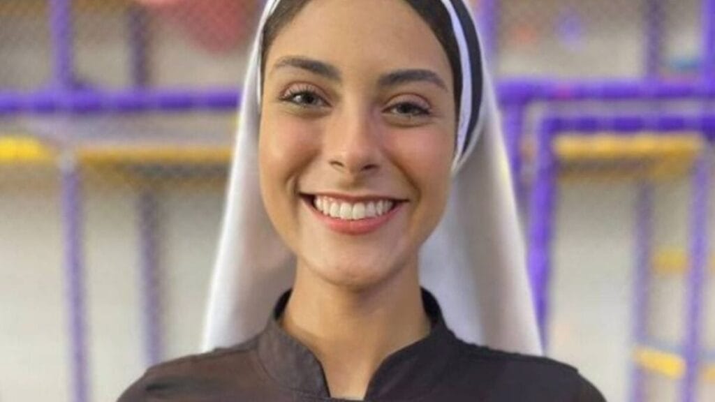 Freira que viralizou em Goiânia pela beleza faz alerta; vídeo