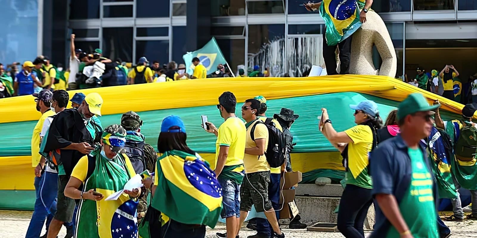 Marinha expulsa militar condenado por atos golpistas de 8 de janeiro