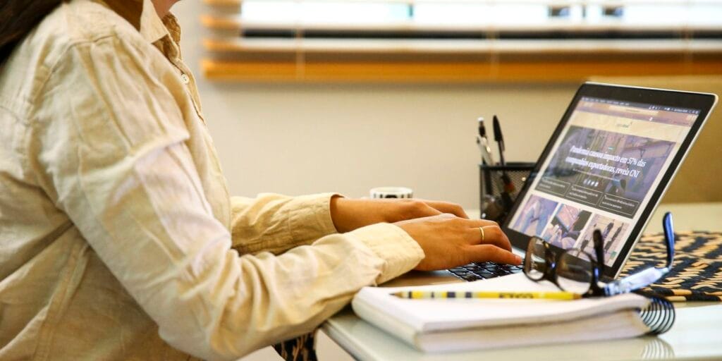 Pesquisa revela condições precários do trabalho remoto no mundo