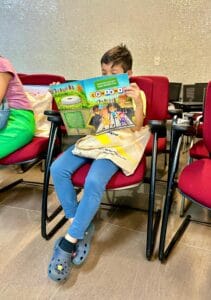 Teatro e literatura levam educação de trânsito a crianças e adolescentes