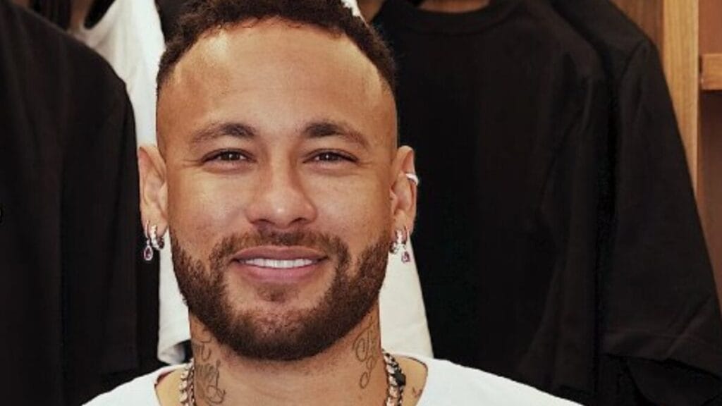 Vídeo de Neymar chegando no CT do Santos: “clima de velório”