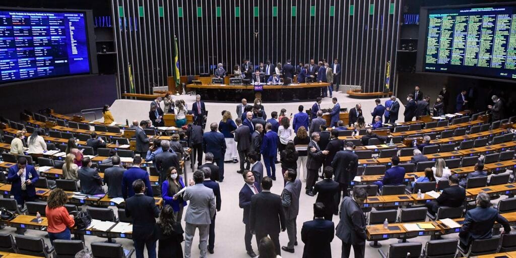 Câmara aprova projeto que cria Estratégia Nacional de Saúde