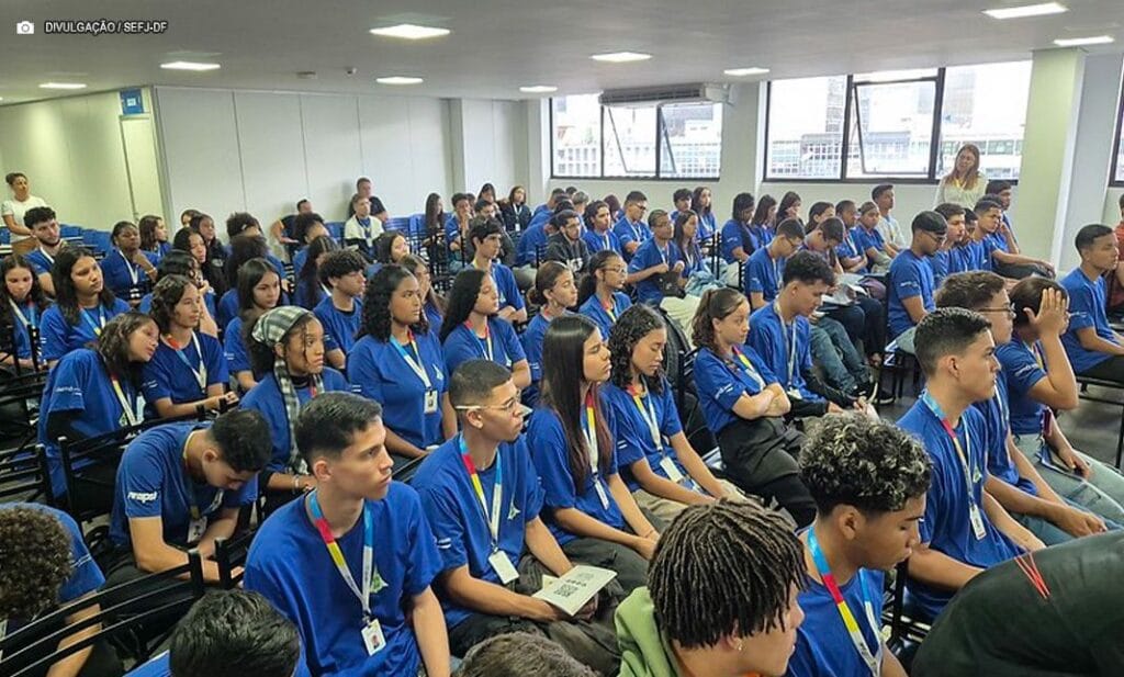 Cursos digitais para capacitação de jovens serão lançados na sexta-feira (4)