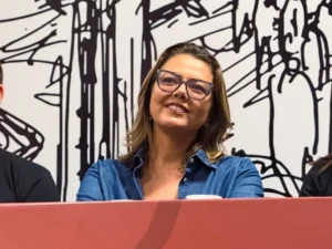 Leila deixa liderança da Bancada Feminina com apelo à continuidade das lutas