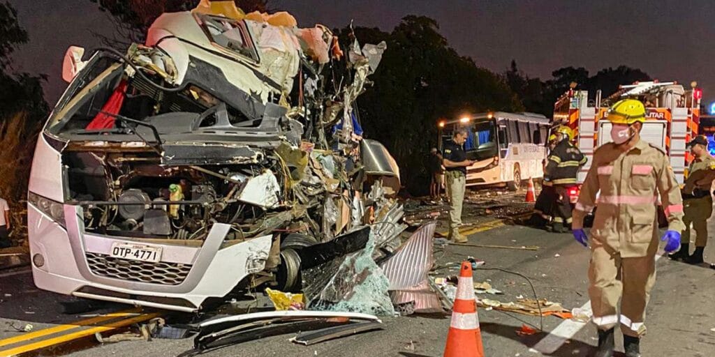 Lula se reúne com estudantes vítimas de acidente na BR-153