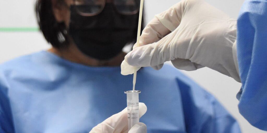 Nova variante do vírus da covid-19 circula na cidade do Rio de Janeiro