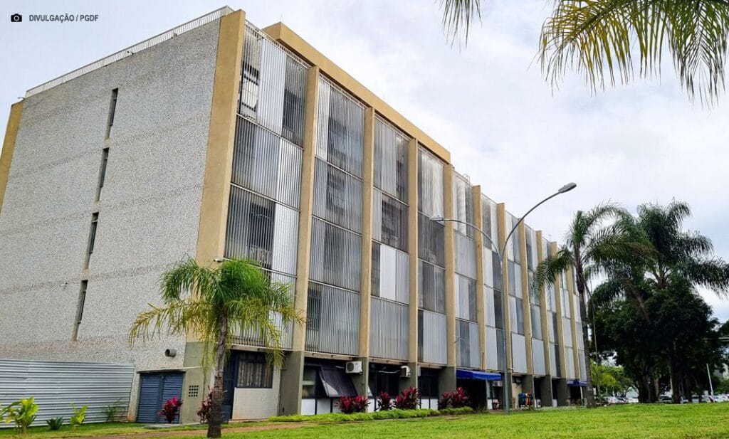 Parecer jurídico orienta órgãos e entidades distritais sobre início de licença paternidade