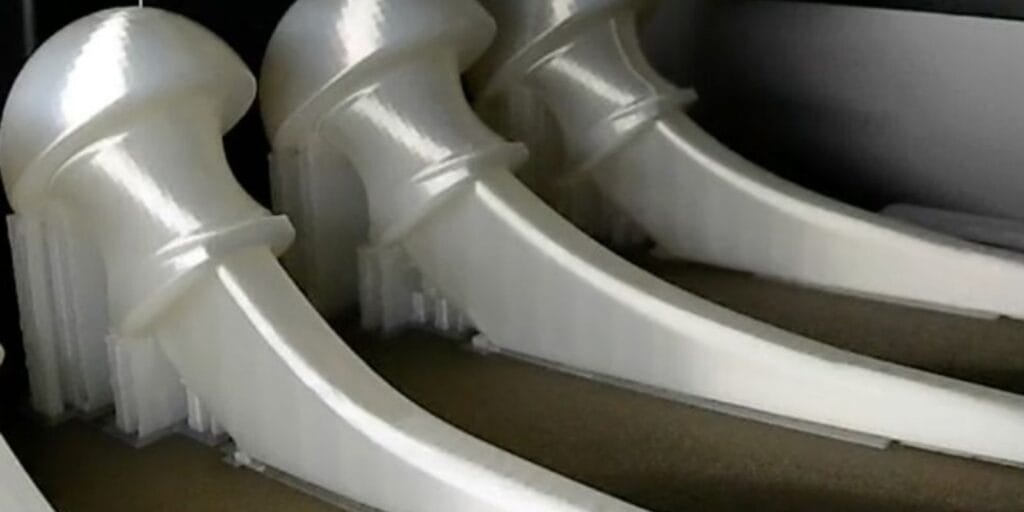 Pesquisadores criam prótese com antibiótico para tratar infecções