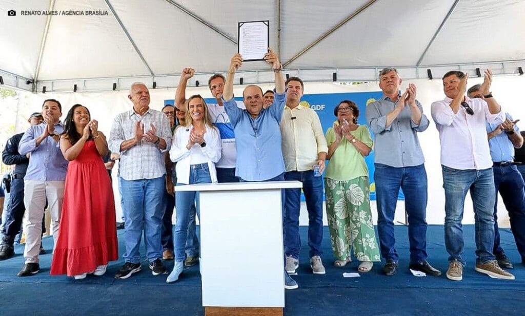 Produtores recebem licenciamento ambiental do Assentamento Chapadinha, em Brazlândia