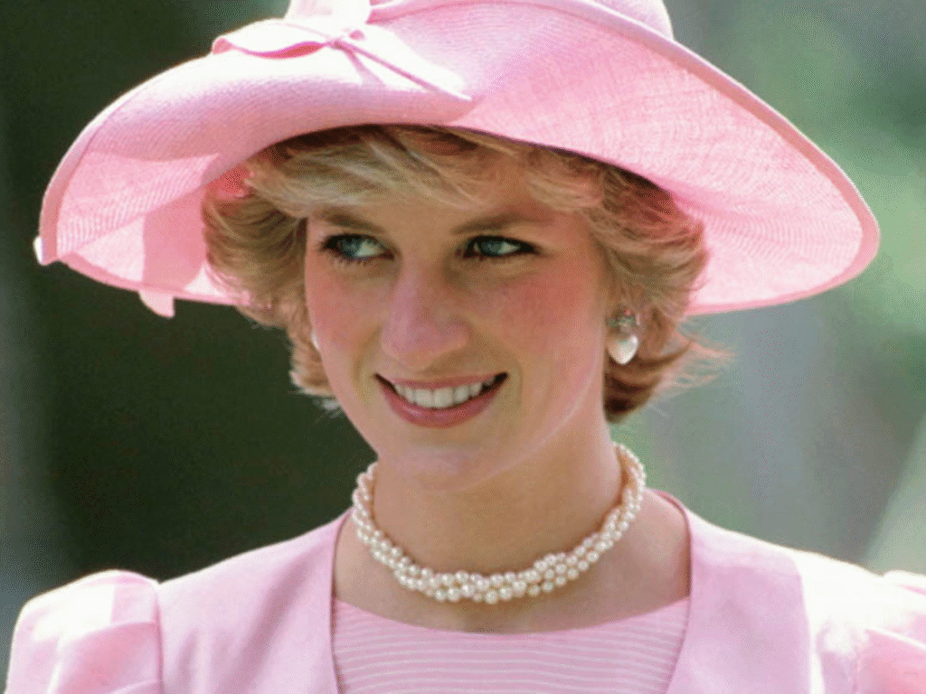 Cápsula do tempo enterrada pela princesa Diana há 34 anos é aberta; saiba o que tem dentro