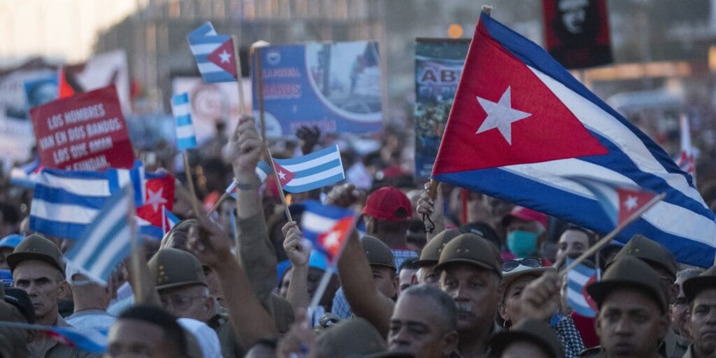 EUA tentam asfixiar Cuba via bloqueio da exportação de serviço médico