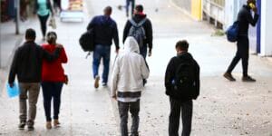 Sul e Sudeste começam semana com frio; alerta de seca no Centro-Oeste