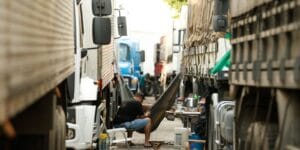 Unidades de saúde para caminhoneiros ficarão em postos nas rodovias