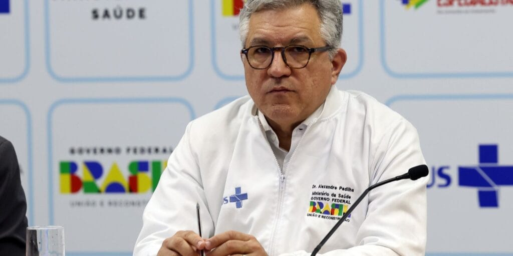 "Saúde e soberania não se negociam", diz Padilha após sanção dos EUA