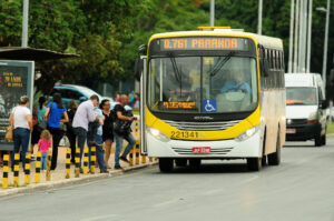 Aplicativo permite consultar ônibus em tempo real no DF
