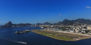 Avião derrapa no Santos Dumont e voos são cancelados