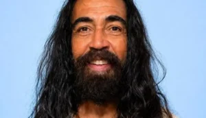 Candidato a suplente de senador é intimado a trocar foto de Jesus na urna; veja imagem